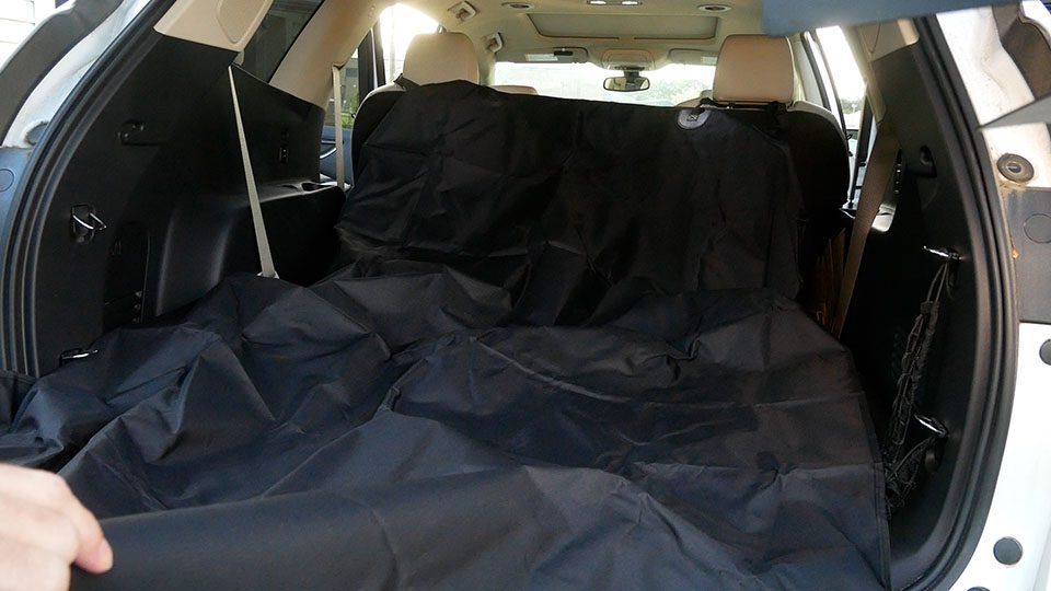 U Do It showing how large the pet cargo liner is